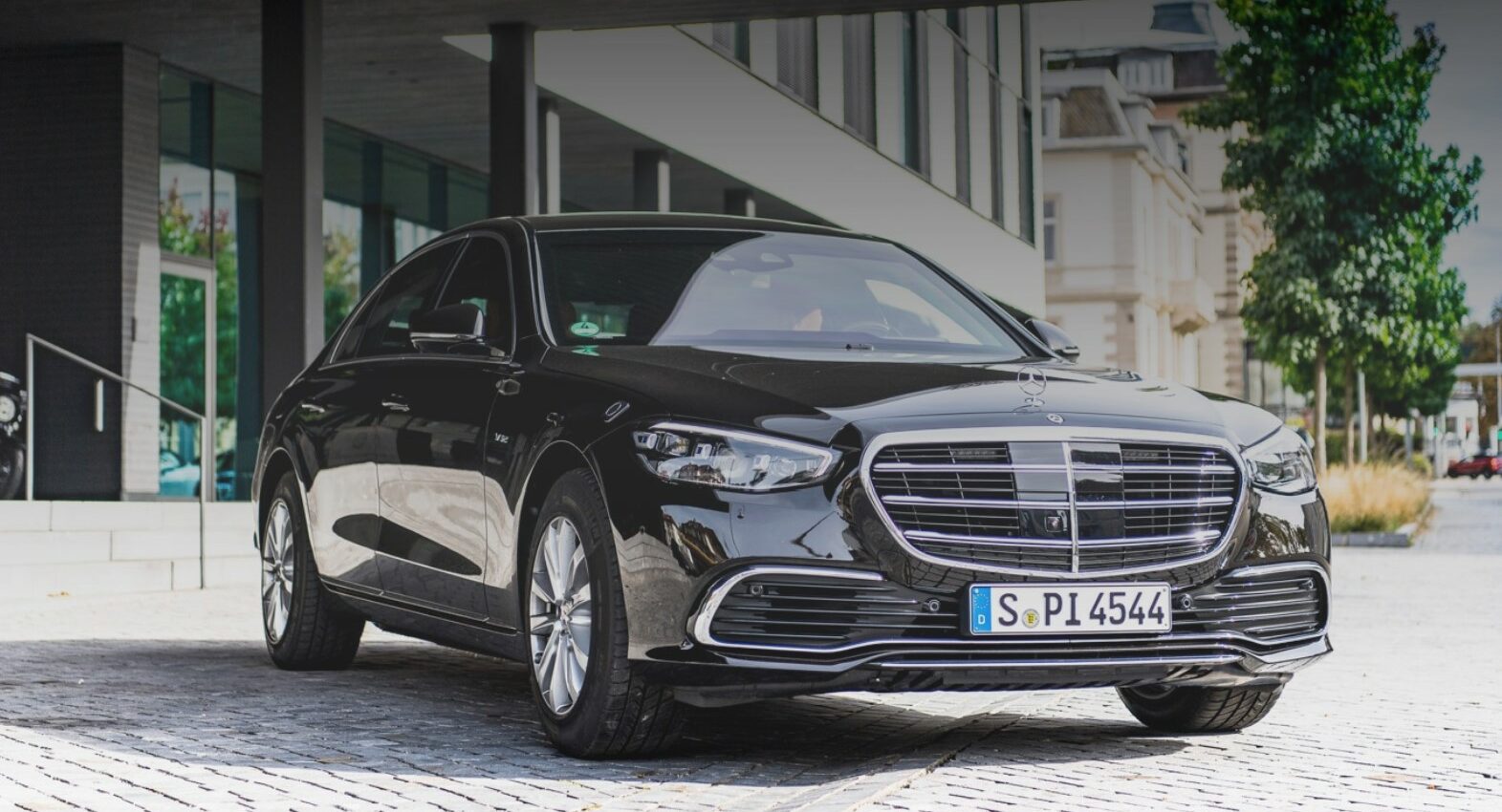 chauffeur privé à disposition à l'heure à la journée